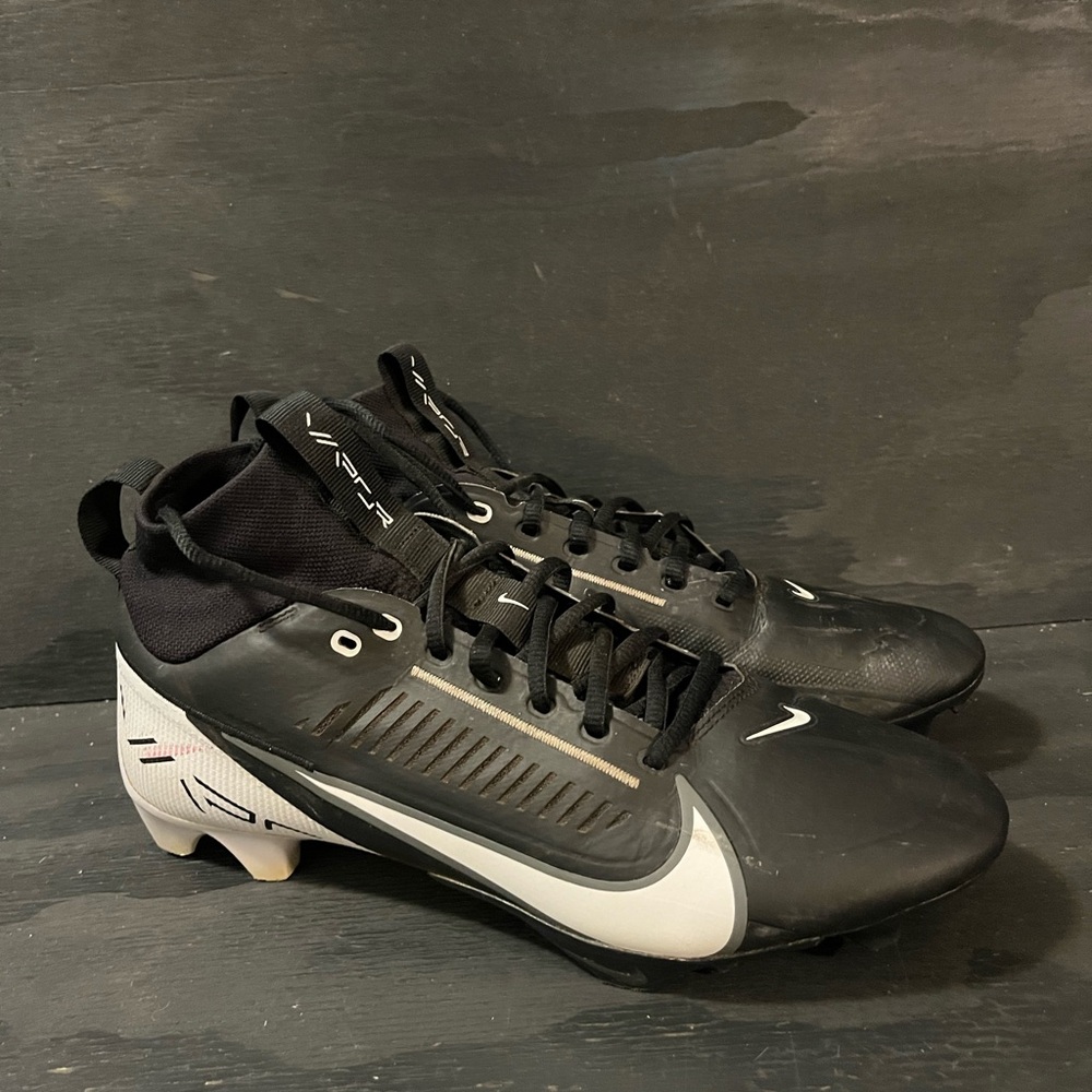 Nike Vapor Edge Pro 360 2 Men’s Size 10.5 Football Cleats Black White DA5456-001